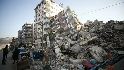 Deprem Bölgesinin Yeniden İnşası İçin Sağlanan Kaynak 4 Milyar Dolara Ulaştı