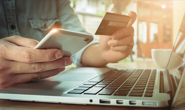 Okul Alışverişinde E-Ticaretin Payıyla Satışlar Yükselişte