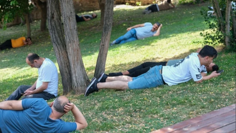 Gece İstanbul’daki nem uyutmadı! Rekor kırıldı: Bazı ilçelerde yüzde 100’e çıktı