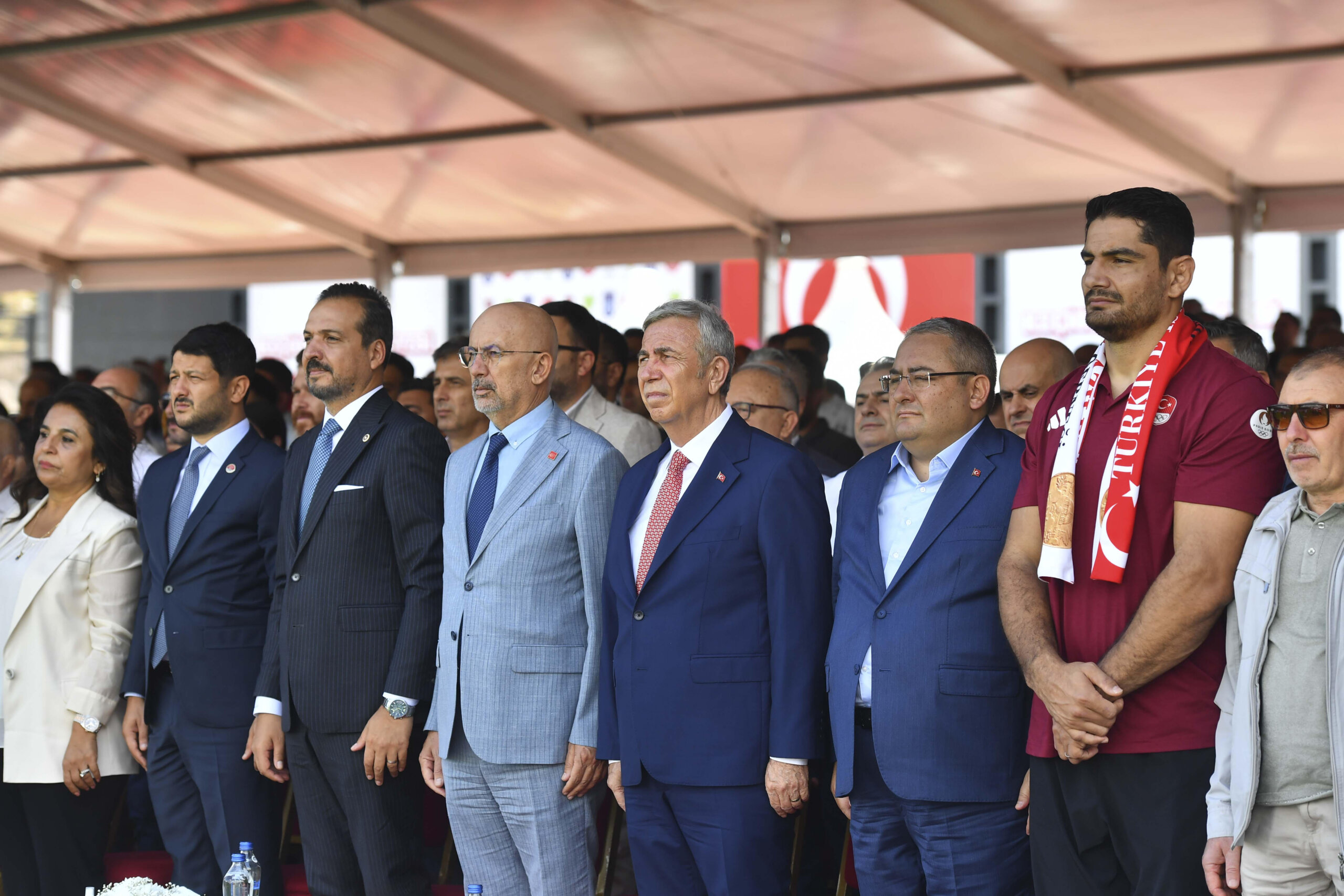  “1. Geleneksel Taha Akgül Karakucak Güreşleri” başladı.