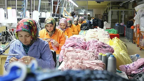 Ekonomik istikrarsızlık tekstilcileri yurt dışına yönlendiriyor