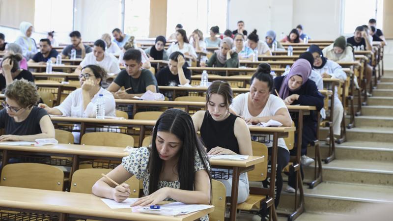 2 milyona yakın aday KPSS ortaöğretim sınavı için ter döktü