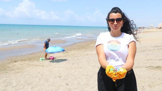 Antalya’nın kıyılarında plastikle mücadele sürüyor