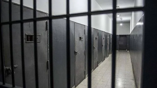 İngiliz hükümetinin Estonya’da cezaevi kiralayabileceği öne sürüldü