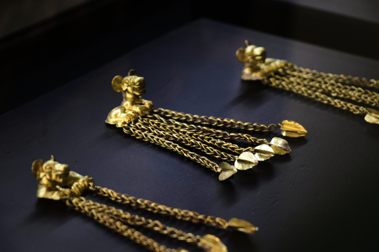 Kazakistan’da 3 bin yıllık altın eserler sergileniyor
