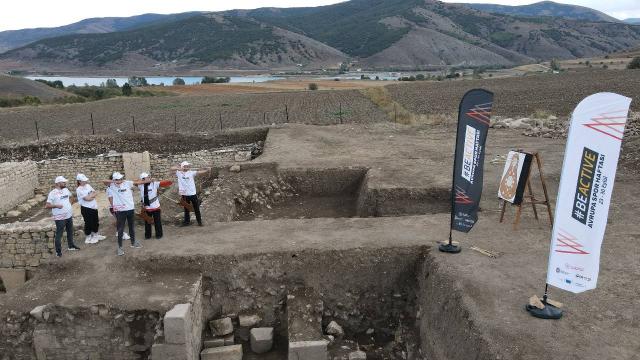 Gümüşhane’de Satala Antik Kenti’nde okçuluk etkinliği gerçekleştirildi