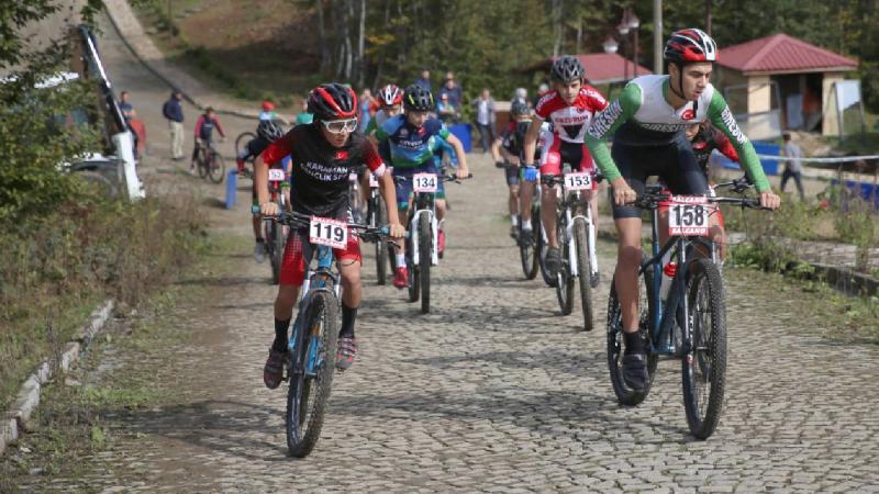 Rize’de Uluslararası MTB Cup Dağ Bisikleti Yarışları yapıldı