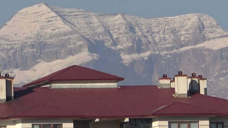 Türkiye’nin 2. zirvesine mevsimin ilk karı düştü