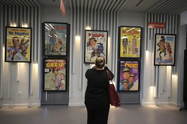 Yeşilçam filmlerinin afişlerinin yer aldığı sergi Kayseri’de açıldı