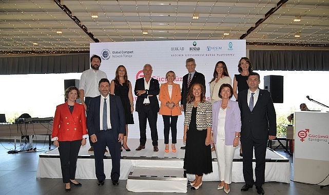 7. Gücümüz Eşitliğimiz Zirvesi “Kadın Liderliği ve Eşit İşe Eşit Ücret” Teması ile Bursa’da Gerçekleştirildi