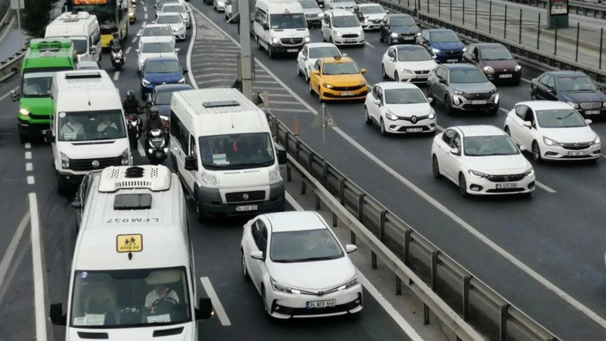 İstanbul trafiğine eğitim öğretim ayarı!