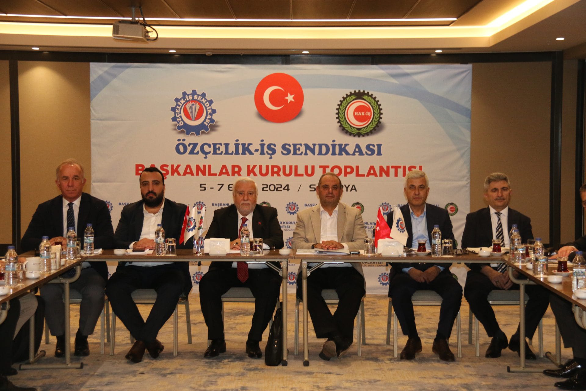 Özçelik-İş Sendikası Başkanlar Kurulu toplantısı Sakarya’da gerçekleştirildi.