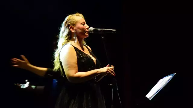 Zeki Müren Şarkılarıyla Masal Tadında Konser