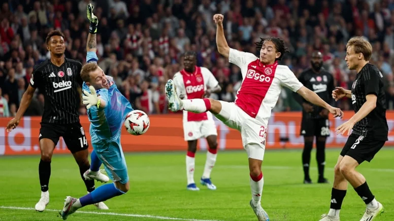 Beşiktaş Ajax deplasmanında yıkıldı UEFA Avrupa Ligi’ne kötü başladı