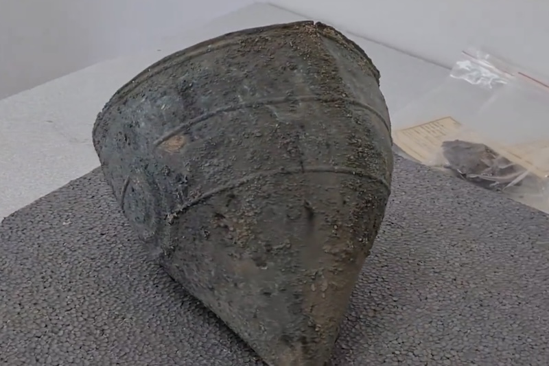 Van’da Tanrı Haldi’ye Adanan Bronz Kalkanlar ve Miğfer Bulundu