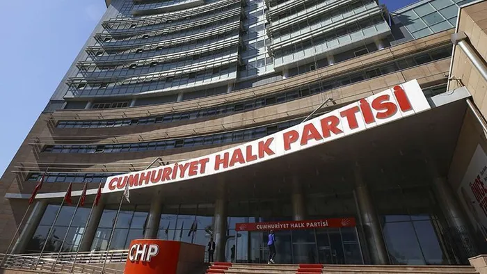 CHP’de tüzük değişti..Vekillik için üç dönem kuralı