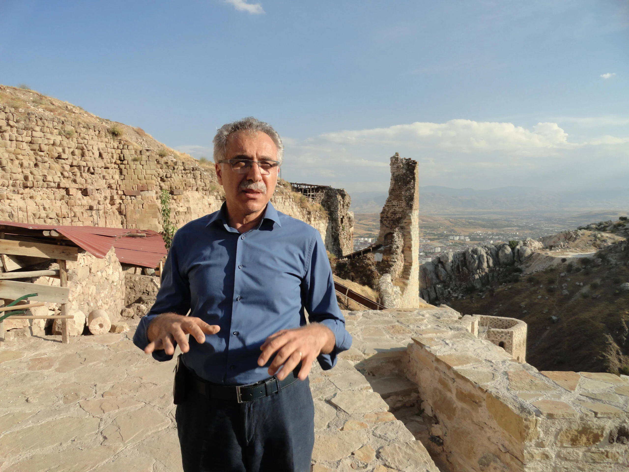 Harput Kalesi Kazı Çalışmalarında Üretim Merkezleri Ortaya Çıktı