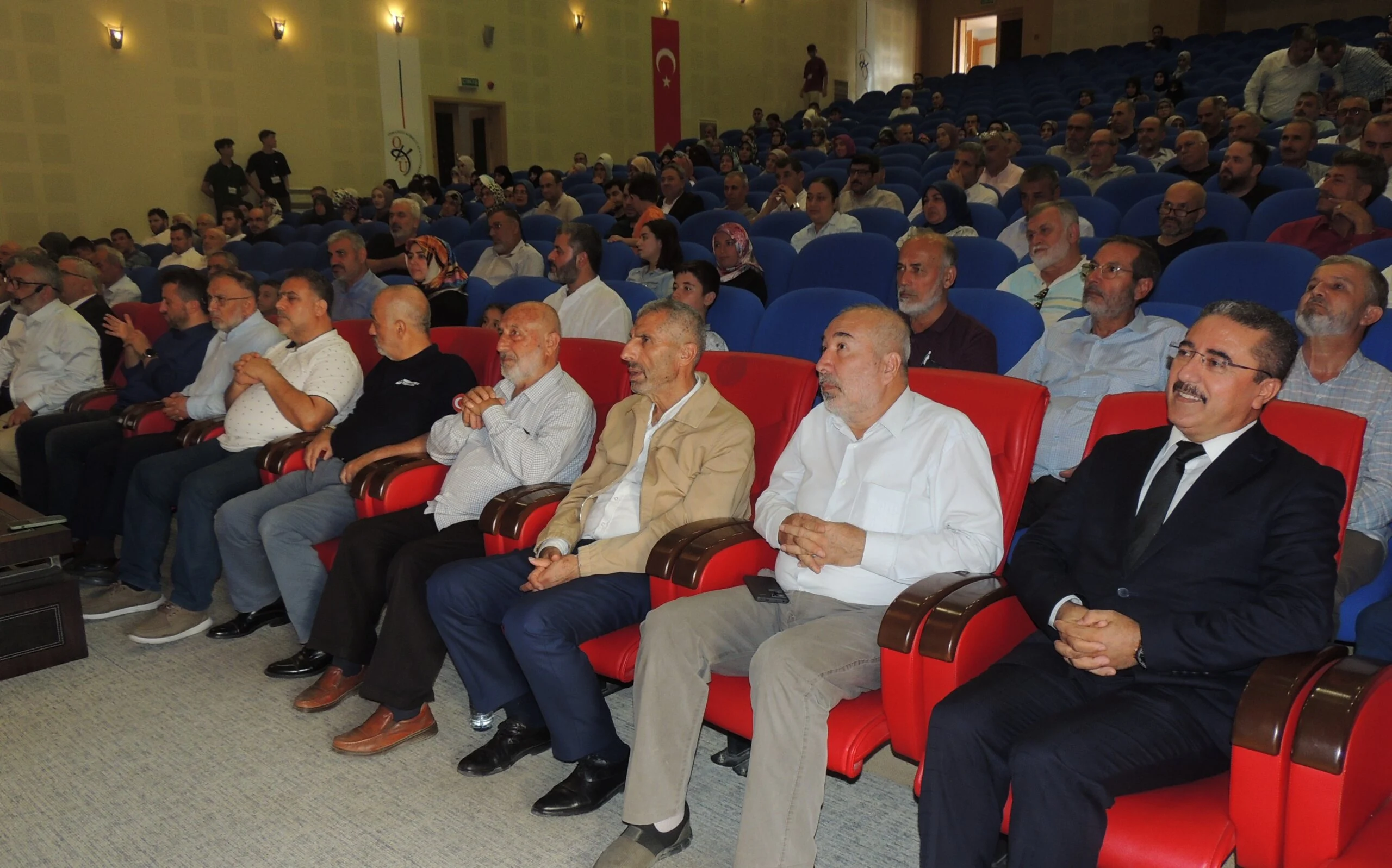 Toplumları Ayakta Tutan Temel Öge Ailedir
