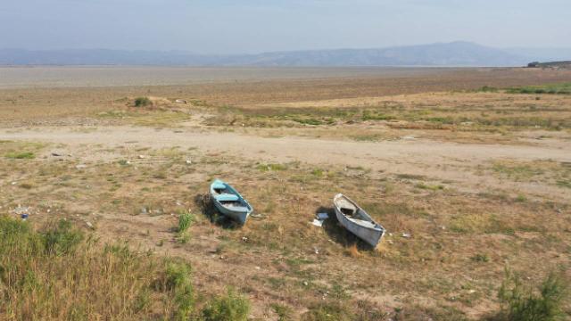 Manisa’da kuruyan Marmara Gölü’nde bilimsel inceleme yapıldı