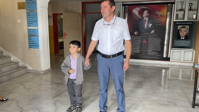 Öğretmen heimlich manevrasıyla öğrencisini kurtardı