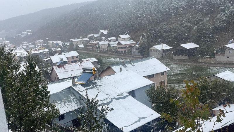 Eğriçimen Yaylası beyaza büründü