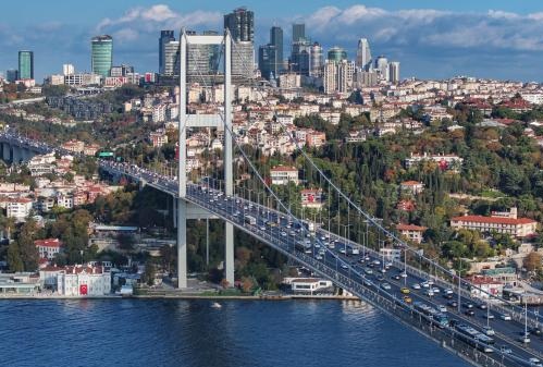 Boğaz’ın ilk gerdanlığı 51 yıldır kıtaları birbirine bağlıyor