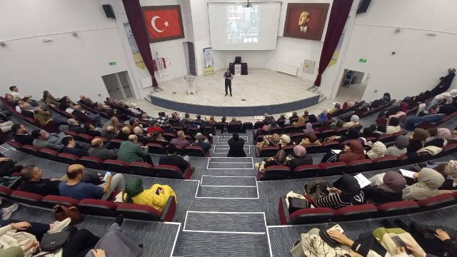 Kütahya’da “Boykot ve Helal Gıda Konferansı” düzenlendi