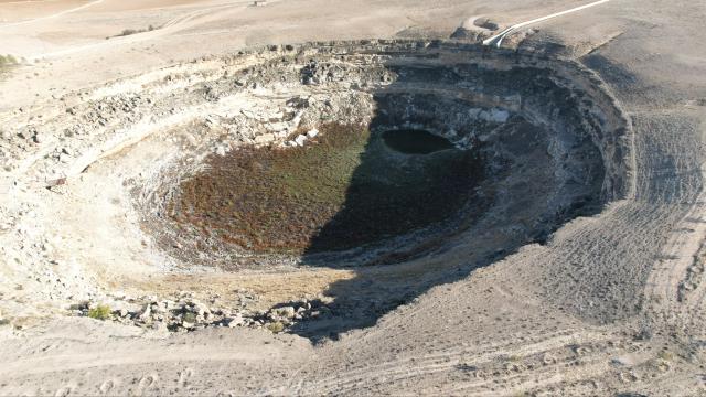 Konya’daki Timraş Obruk Gölü bu yıl da kurudu