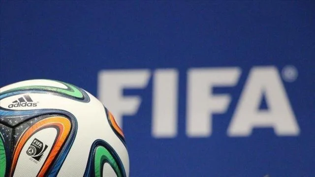 FIFA, İsrail’in futboldan men edilmesine yönelik başvuruyu yine erteledi