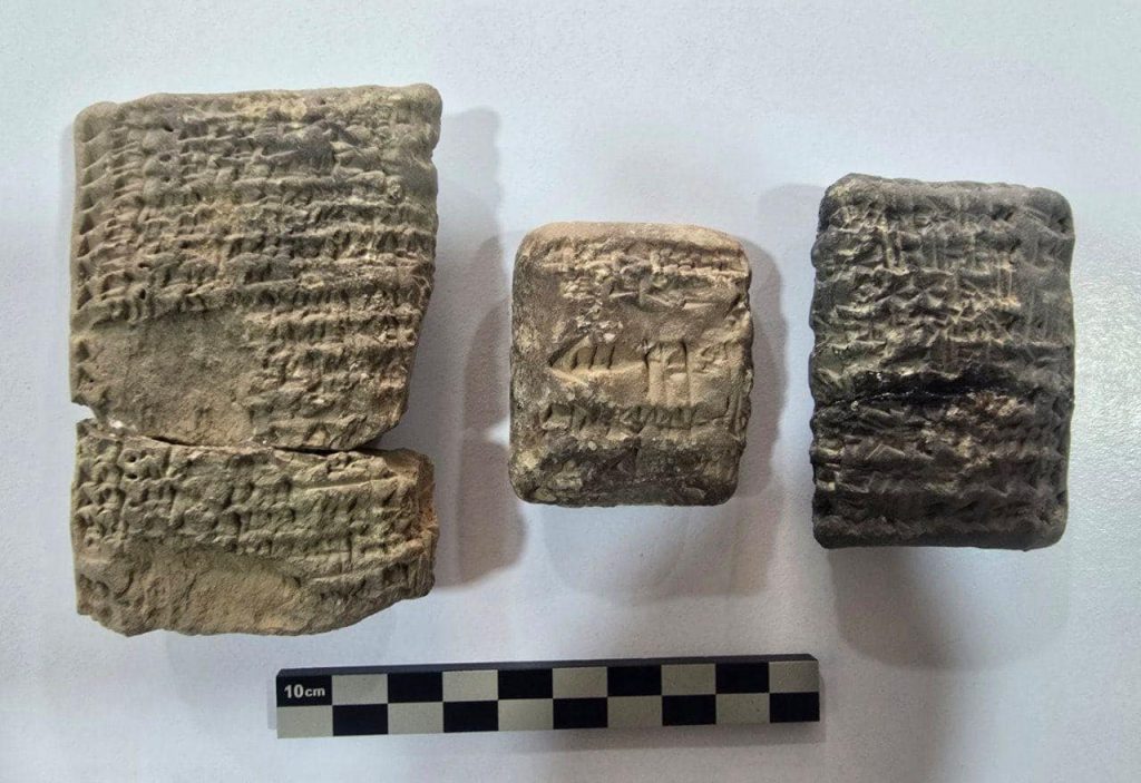 Antik Babil Kazısı, Çivi Yazısı Tabletler ve Silindirik Mühürler dahil 478 Eseri Ortaya Çıkardı