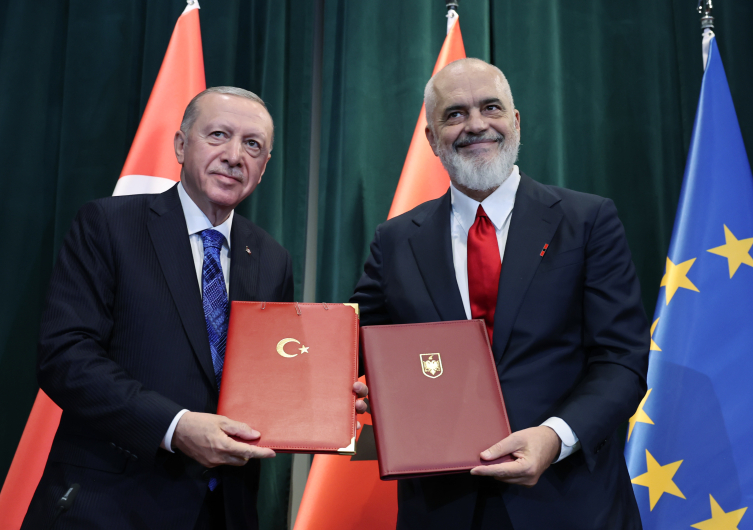 Türkiye ile Arnavutluk arasında halkla ilişkiler ve iletişim alanında iş birliği