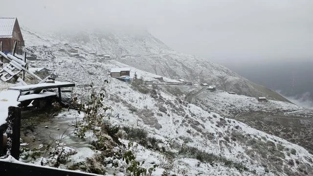 Rize ve Bayburt’un yüksek kesimlerine kar yağdı