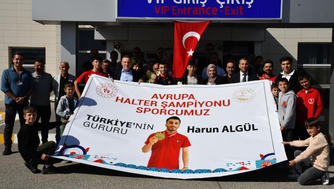 Harun Algül’e coşkulu karşılama
