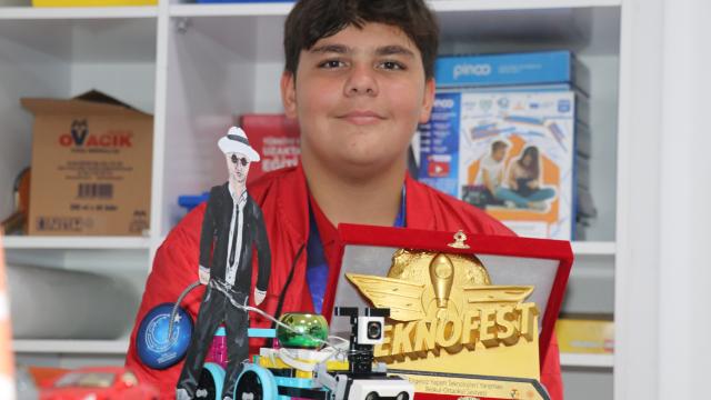 Robot köpek görme engellilere yardım edecek