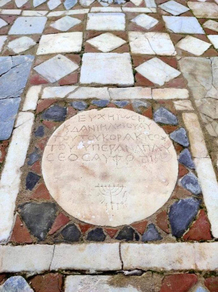 Türkiye’nin gözde turizm merkezi Side’de bulunan Antik Sinagog