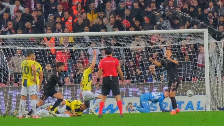 Fenerbahçe Samsunspor deplasmanında takıldı
