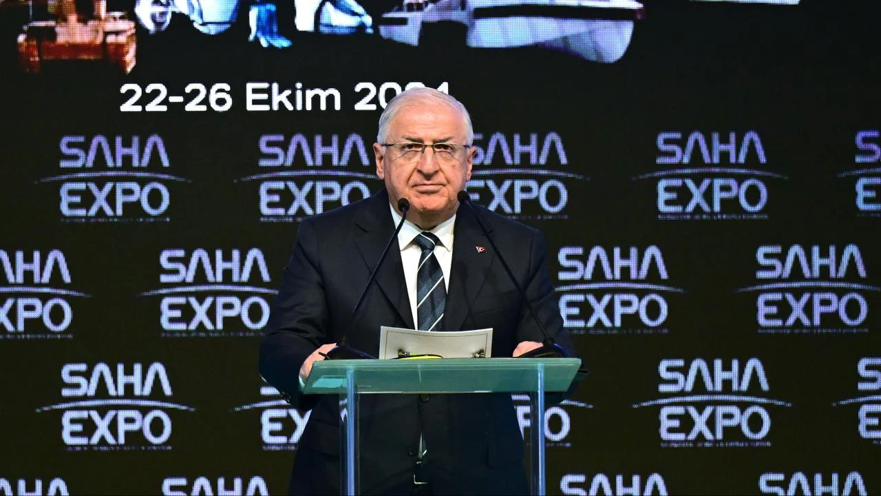 Bakan Güler SAHA EXPO 2024’te temaslarda buludu
