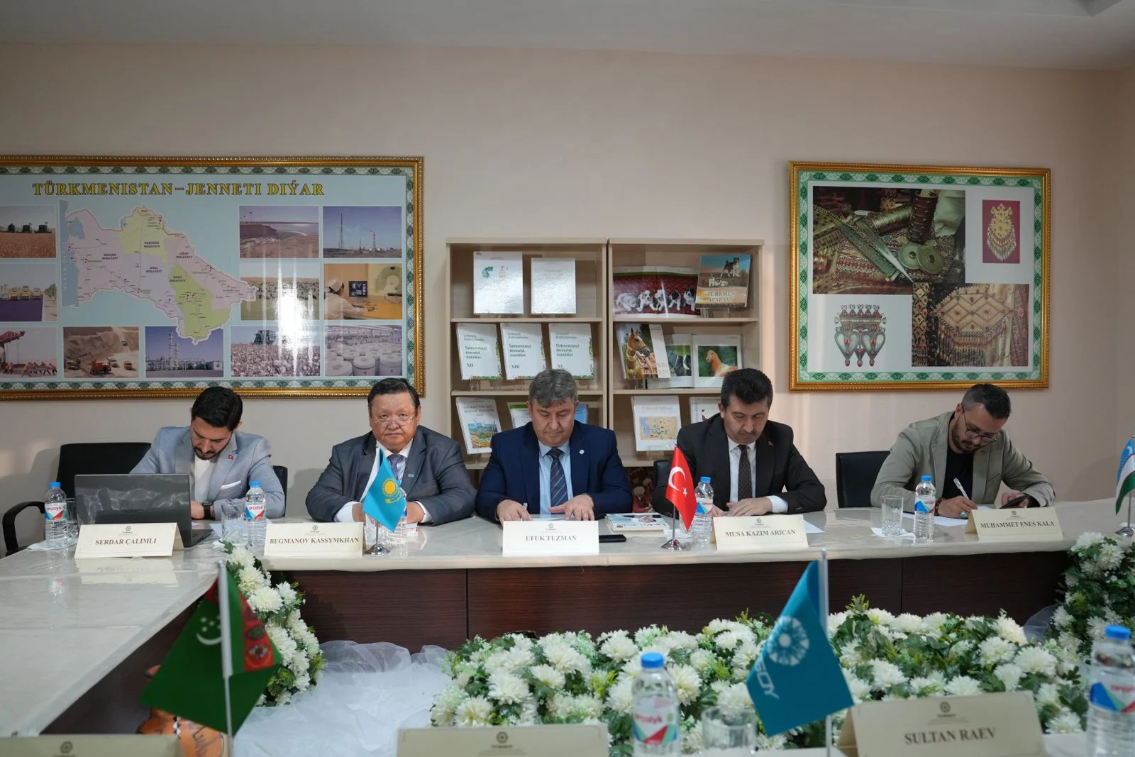 TÜRKSOY Yazarlar Birliği Toplantısı Aşkabat’ta Gerçekleştirildi