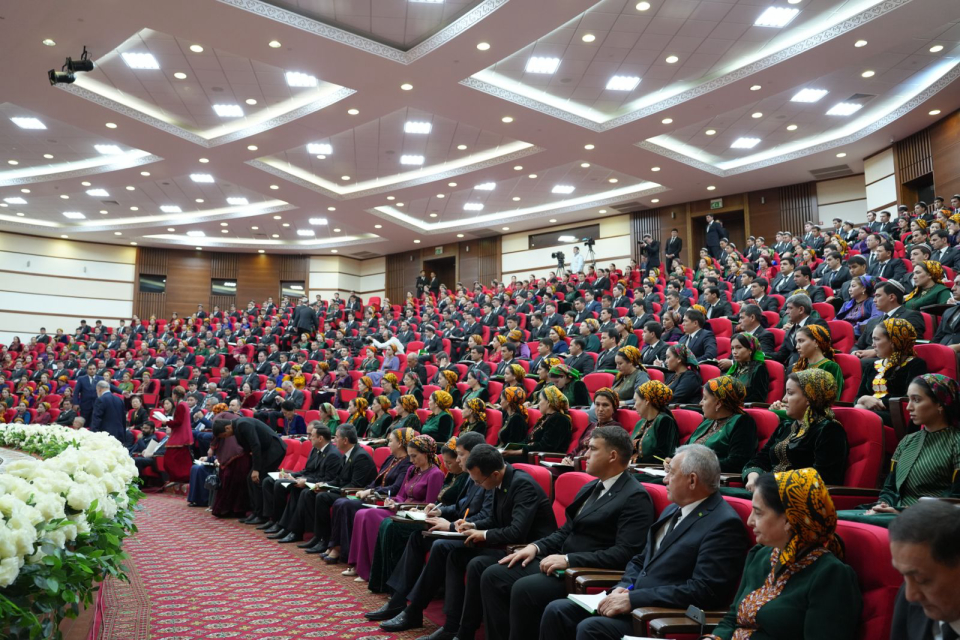 Sultan Raev, Aşkaabat’ta Mahtumkulu Firaki Paneline Katıldı