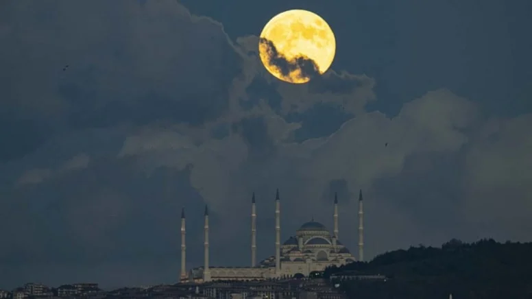 2024’ün en büyük süper ayı Türkiye’yi büyüledi
