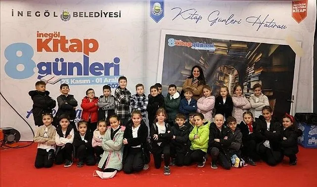 Kitap Fuarına Öğrenci Akını