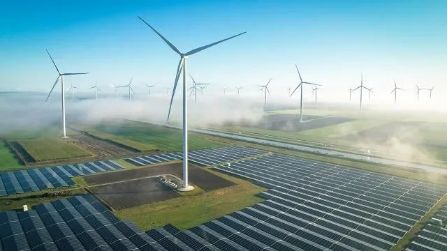 Bakan Bayraktar: Konutlarda kullanılan elektriğin tamamı rüzgar ve güneş enerjisinden üretiliyor