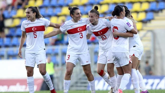 Millilerin rakipleri belli oldu