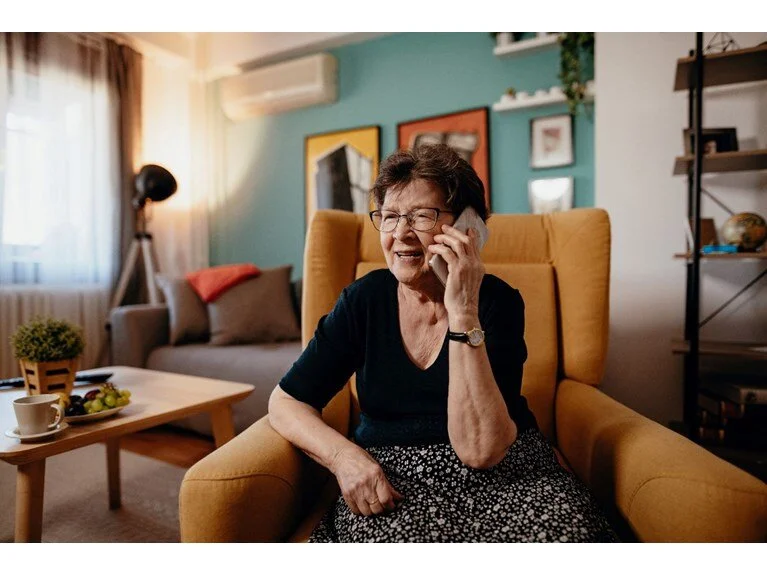 Dolandırıcıları telefonda oyalıyor: “Yapay zekalı nine” geliştirildi