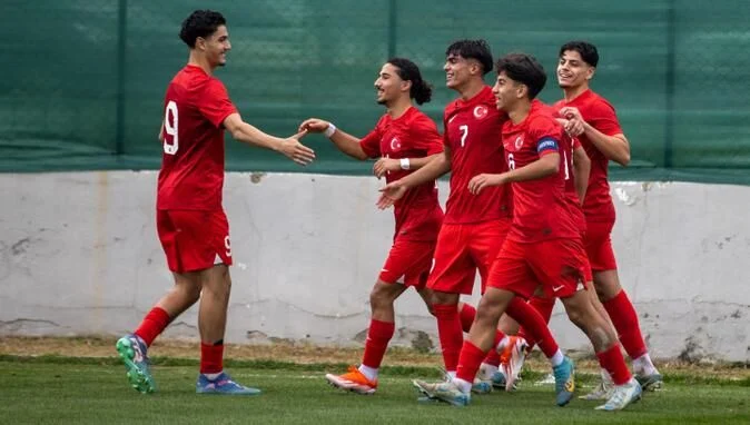 Genç milliler, Fransa’yı tek golle geçti