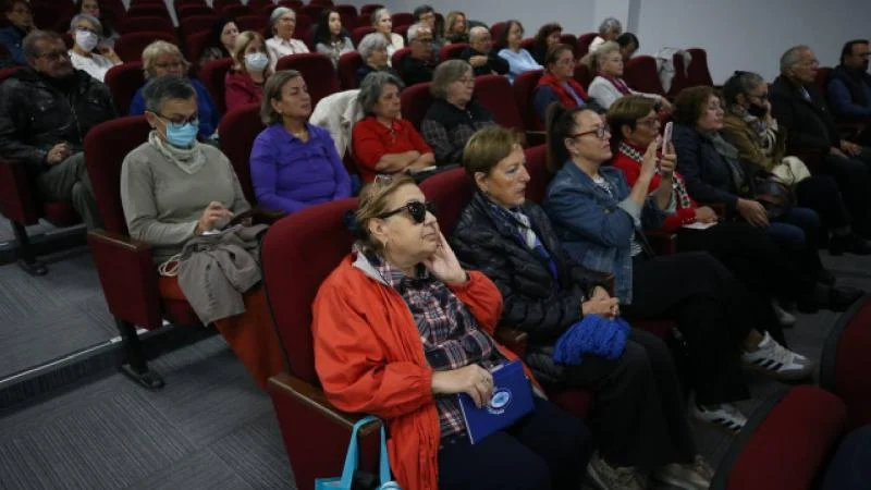 Çanakkale’de “3. Yaş Üniversitesi ve Hayat Okulu” başladı