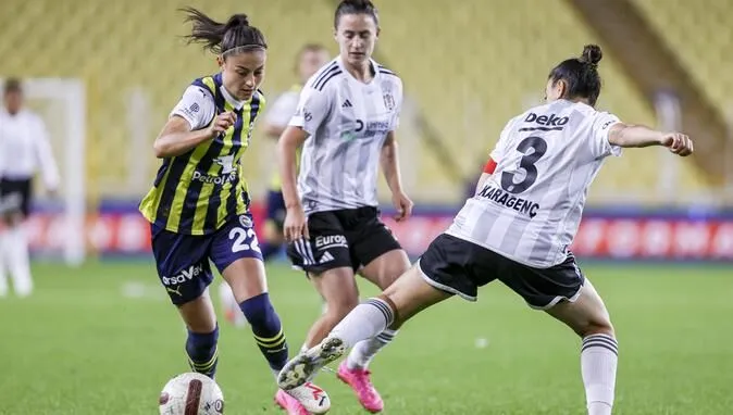 Kadın futbolunda derbi zamanı