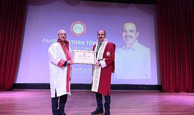 Deprem Sonrası Gönüllere Giren Başkan Altay’a Hatay’da Fahri Doktora Ünvanı Verildi
