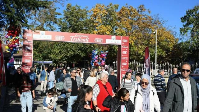 Edirne’deki gastronomi festivalini 28 bin kişi ziyaret etti