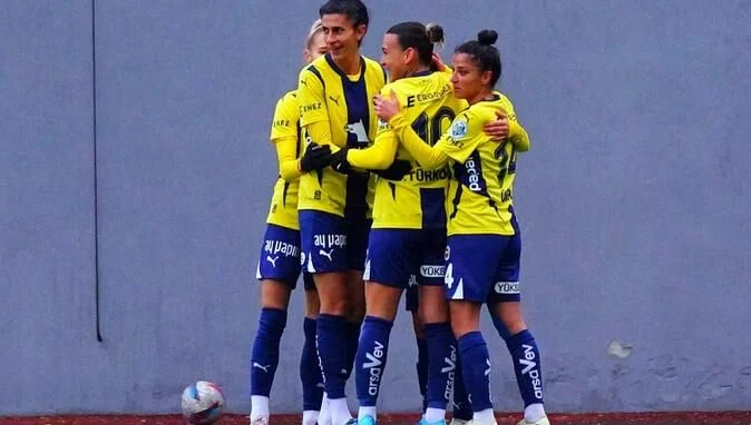 Fenerbahçe Petrol Ofisi 3 puanı 3 golle aldı